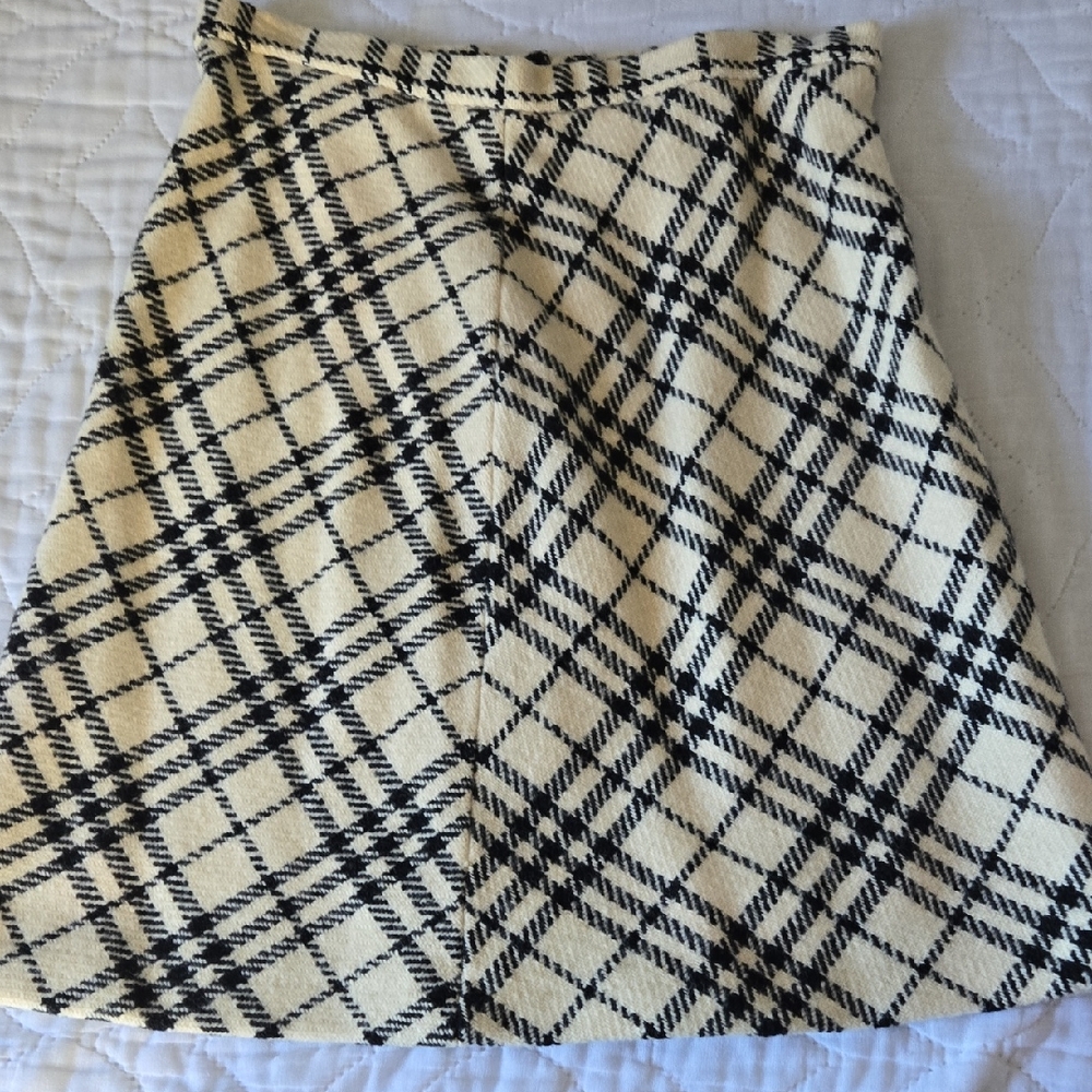 Burberry Black and Cream Plaid A-Line Skirt
